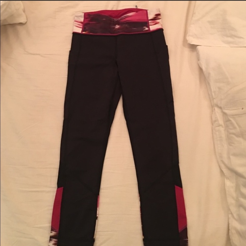 Lululemon Inspire Crop